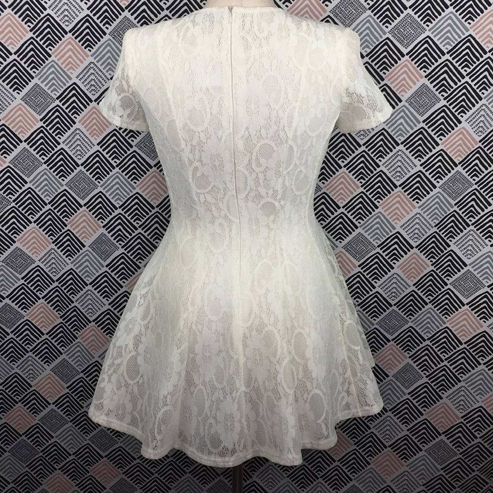 LEXI DREW: Lace Dress - Picture 6 of 8